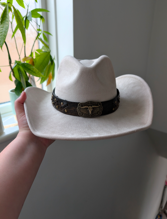 Beige pale cowboy cowgirl hat fancy dress bull